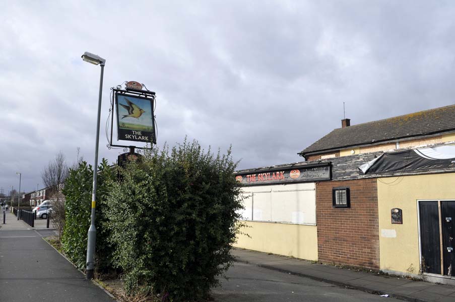 Abandoned pub, Castle Vale.