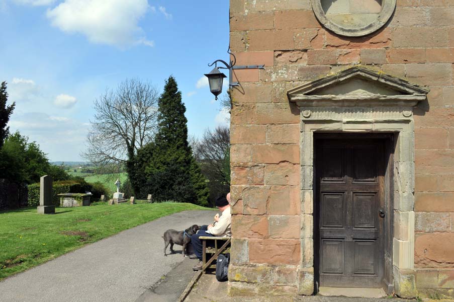 Walkers, Tardebicce church.