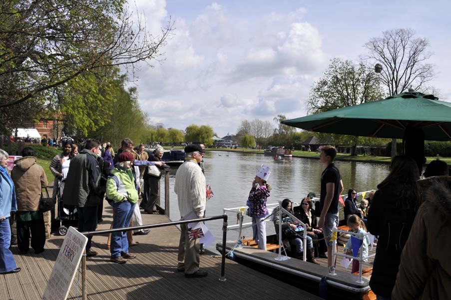 All aboard, Stratford upon Avon.